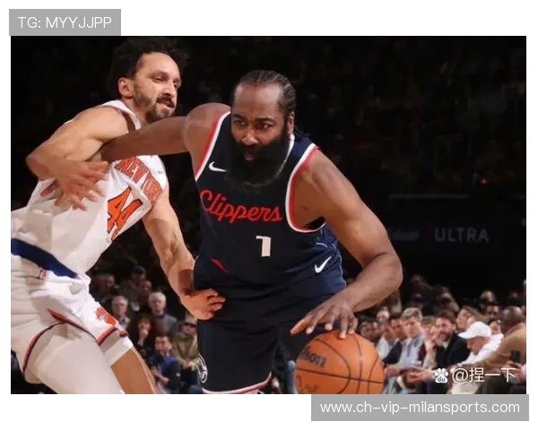 哈登怒撕更衣室传闻，快船内部紧张升温