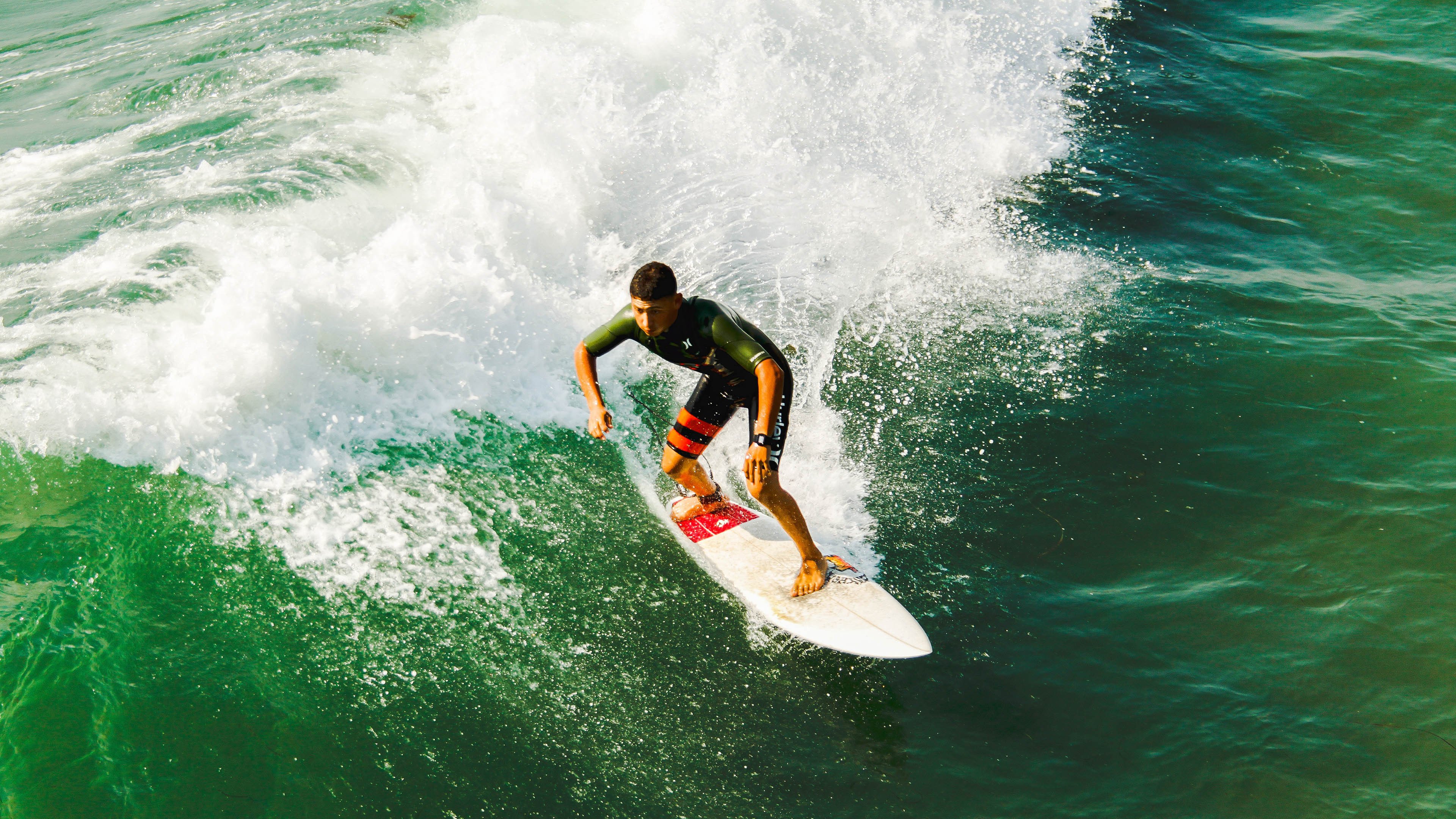 世界青少年滑雪比赛在崇山峻岭中顺利落幕，全国青少年滑雪锦标赛